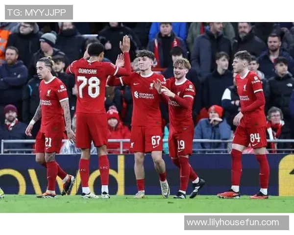 利物浦球迷文化活动探秘：激情与团结的红色精神之旅