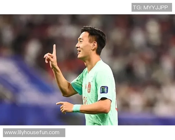 中超联赛蒋圣龙表现出色助力球队争冠前景分析与未来发展展望