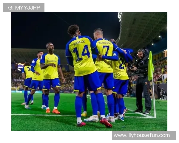 吾米提江直塞助攻助力球队逆转胜利展现卓越球技与团队合作精神