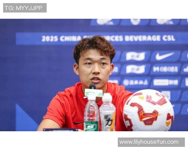 严鼎皓精彩进球助力成都蓉城赢得关键胜利展现球队实力 严鼎皓精彩进球助力成都蓉城赢得关键胜利展现球队实力