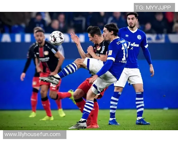 沙尔克04遭遇滑铁卢，德甲失利云达不莱梅势不可挡